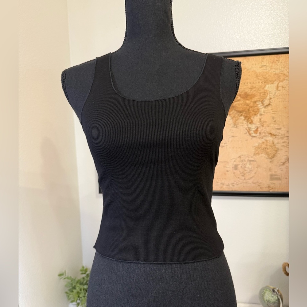 Choosy black ribbed cropped tank top size XS